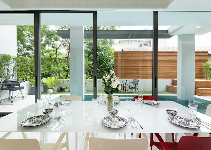 Modern Luxury Poolhaus With Lift فيلة بانكوك