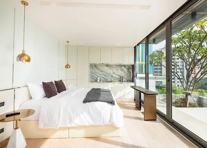 فيلة Modern Luxury Poolhaus With Lift